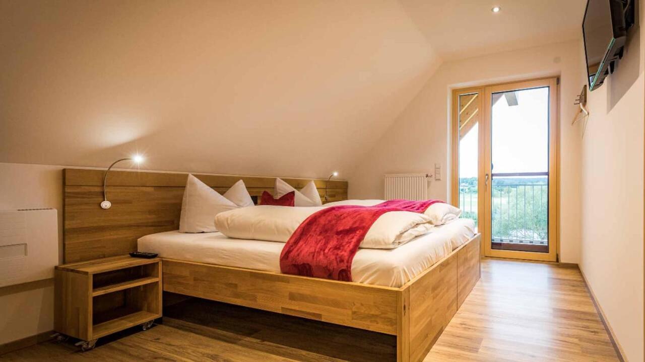 Urlaub Am Regen - Ferienhof Dirnberger Nittenau ภายนอก รูปภาพ
